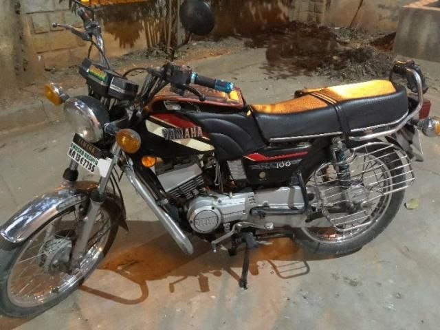 22 Used Black Color Yamaha Rx 100 Motorcycle Bike For Sale Droom